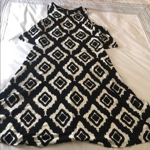 Fo 2 piece dress! Very flattering!